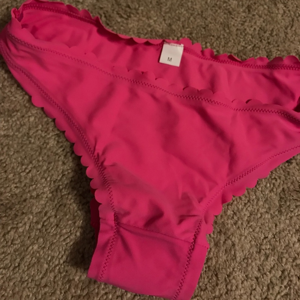 Medium Hot pink scalloped bottoms ROMWE